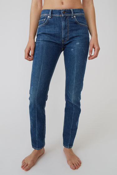 BL&Aring; KONST Melk Blue Crease Dark Blue 375x