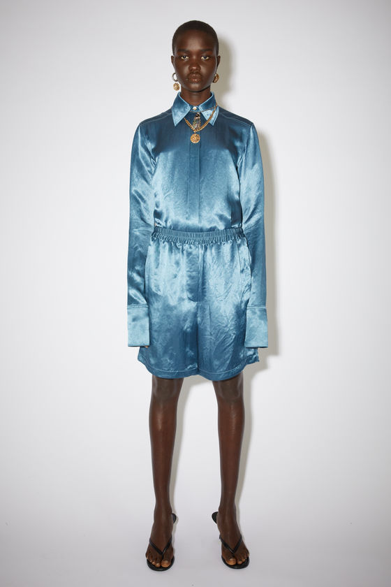 FN-WN-SHOR000047, Dusty blue