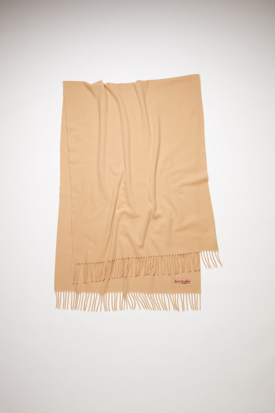 Canada New, Camel brown