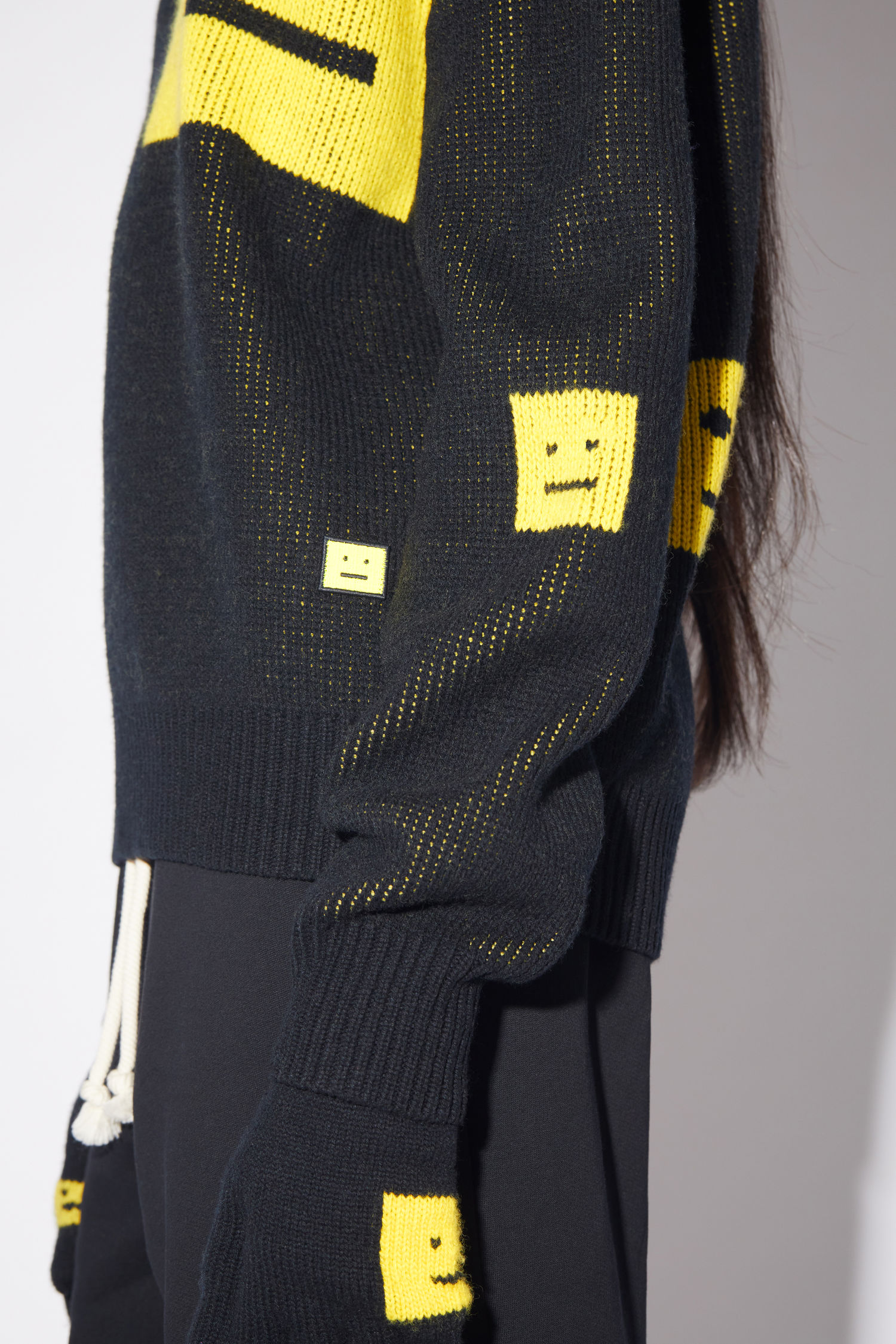 acne face sweater