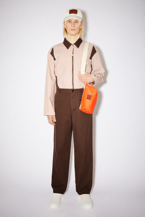 FA-UX-TROU000031, 다크 브라운/파우더 핑크