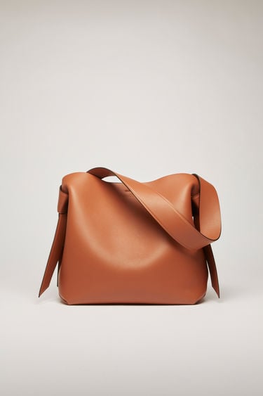 acne studios musubi shopper