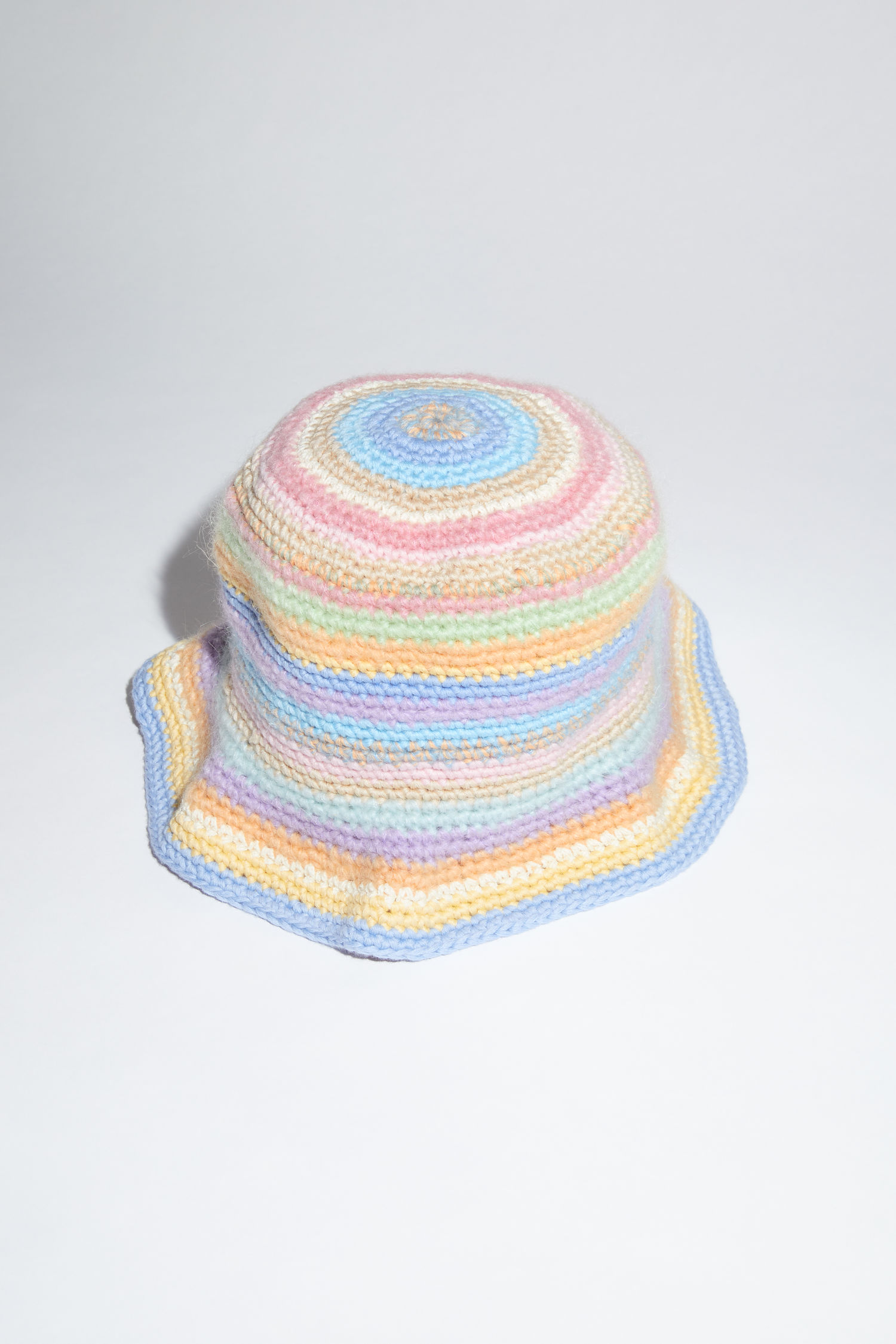 Acne Studios - Crochet bucket hat 