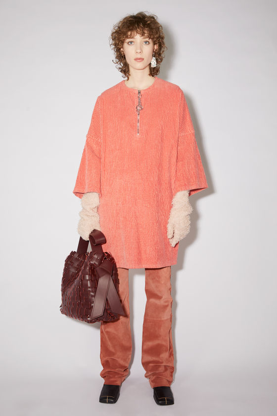 FN-WN-DRES000588, Coral red