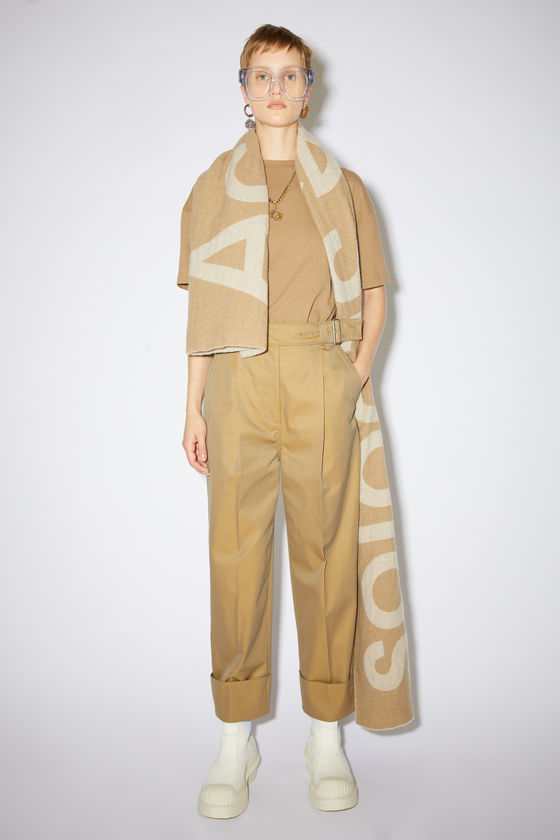 FN-WN-TROU000524, Hazel beige