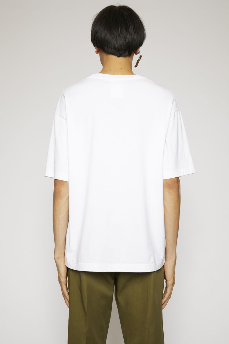 acne studios 粉色标签方正版型t恤 光白色 in optic