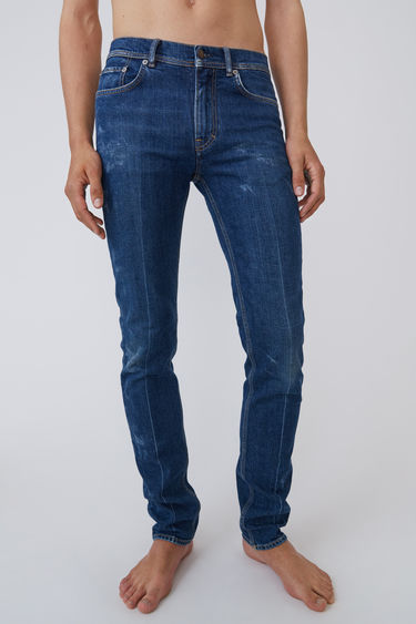 BL&Aring; KONST North Blue Crease Dark Blue 375x