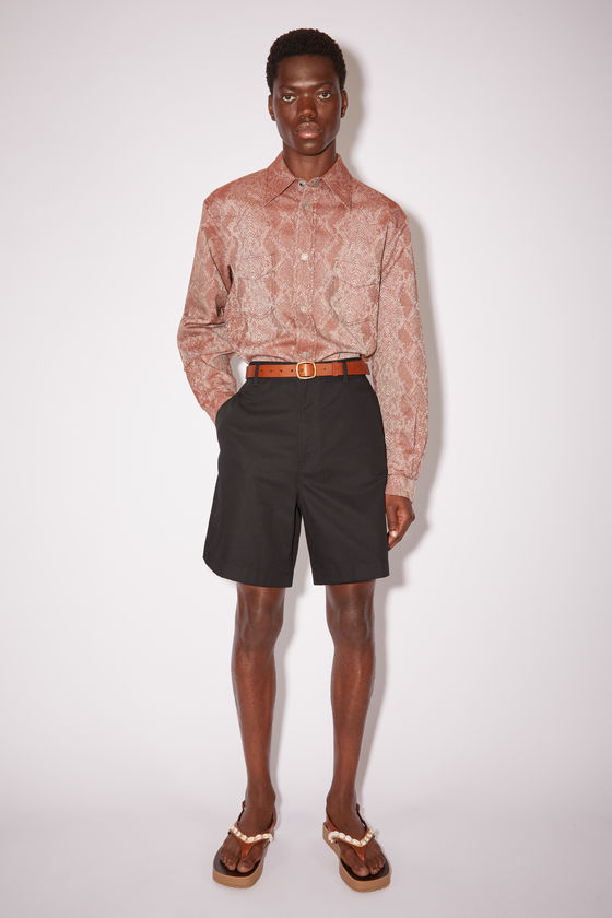 FN-MN-SHOR000091, 블랙