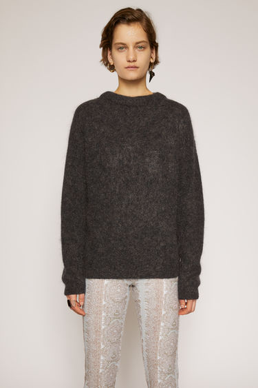 Ready-to-wear Dramatic Moh Warm charcoal 375x